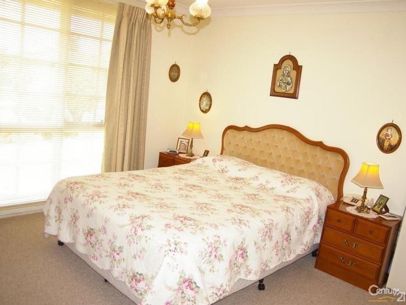 16 Kiandra Place, Wakeley NSW 2176