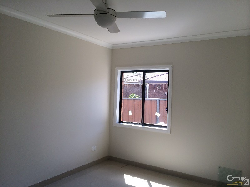 Edensor Park NSW 2176