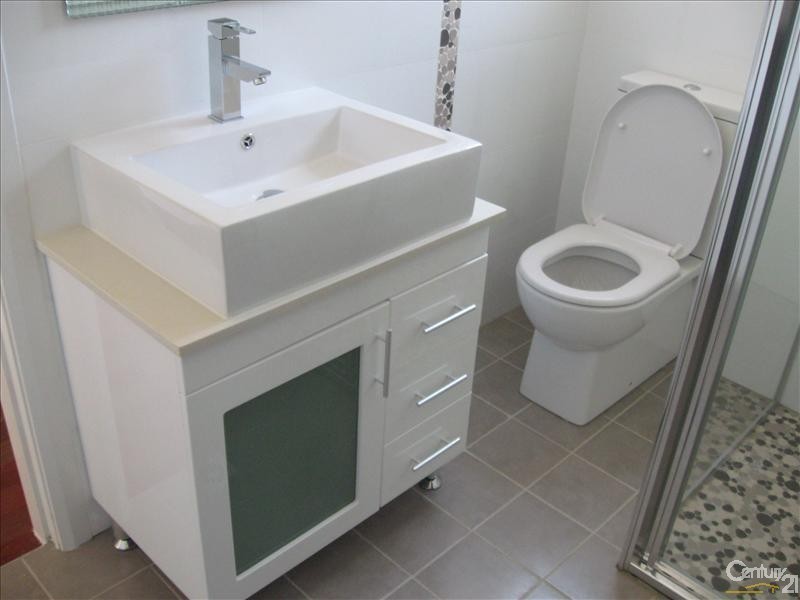 Bossley Park NSW 2176