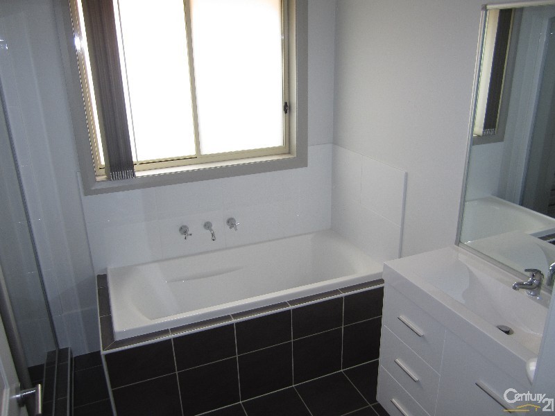 Middleton Grange NSW 2171