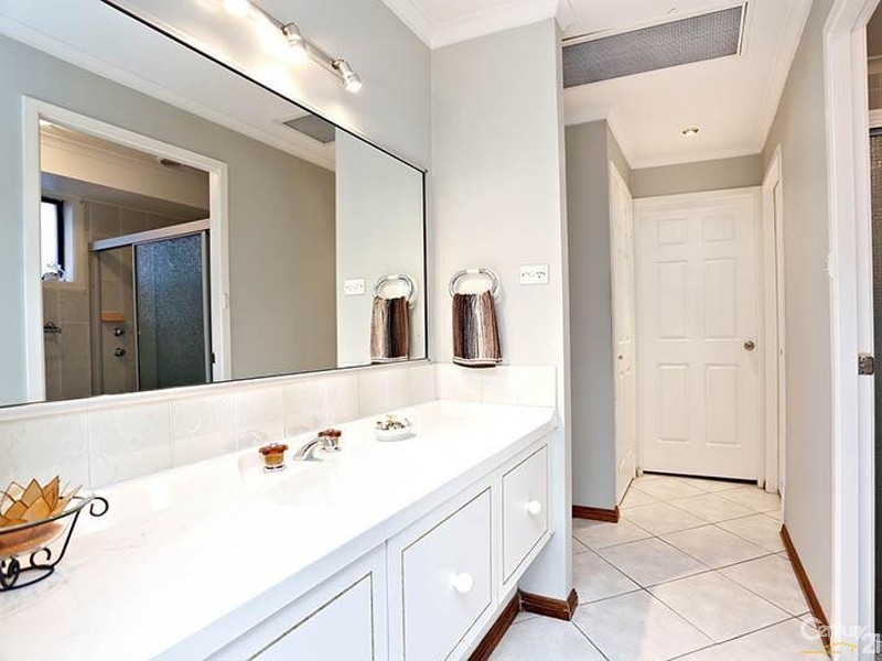 Bossley Park NSW 2176