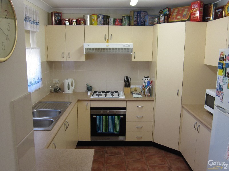 Edensor Park NSW 2176