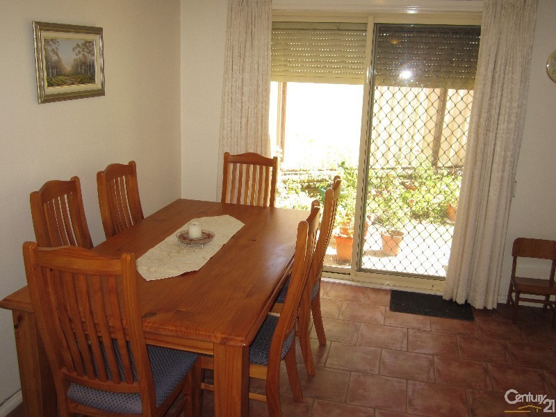 Edensor Park NSW 2176