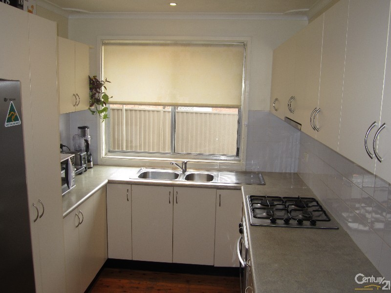 26 Bettong Crescent, Bossley Park NSW 2176