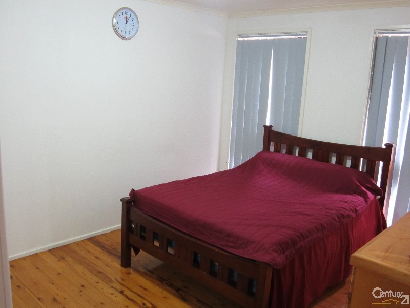 26 Bettong Crescent, Bossley Park NSW 2176