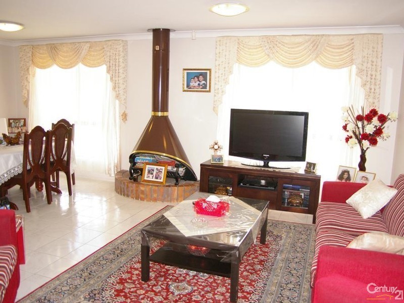 2 Dundas Place, Wakeley NSW 2176