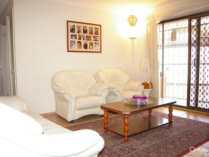 2 Dundas Place, Wakeley NSW 2176