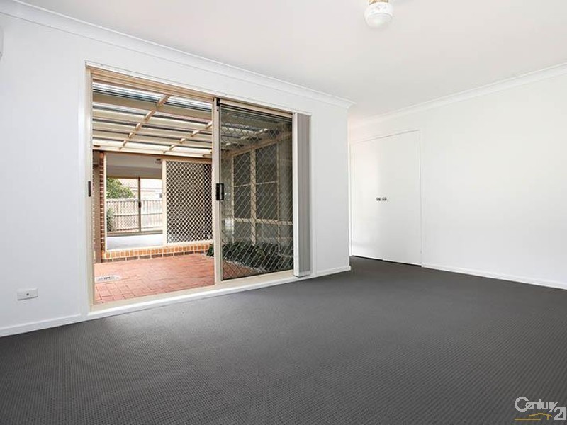 25 Warragamba Crescent, Bossley Park NSW 2176