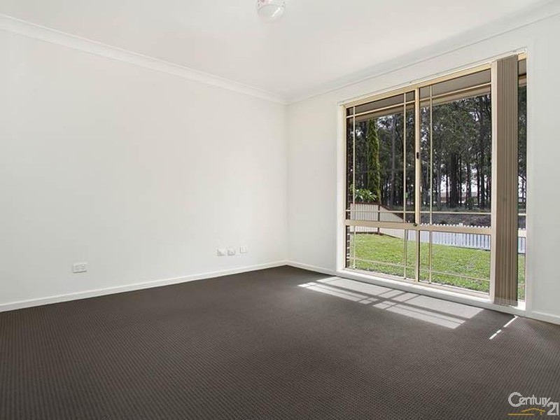 25 Warragamba Crescent, Bossley Park NSW 2176