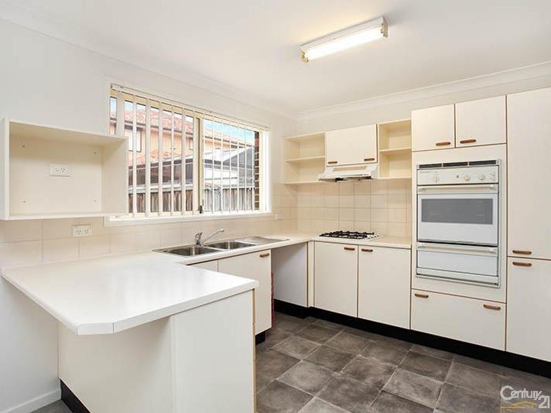 25 Warragamba Crescent, Bossley Park NSW 2176