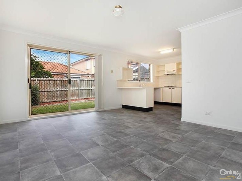 25 Warragamba Crescent, Bossley Park NSW 2176