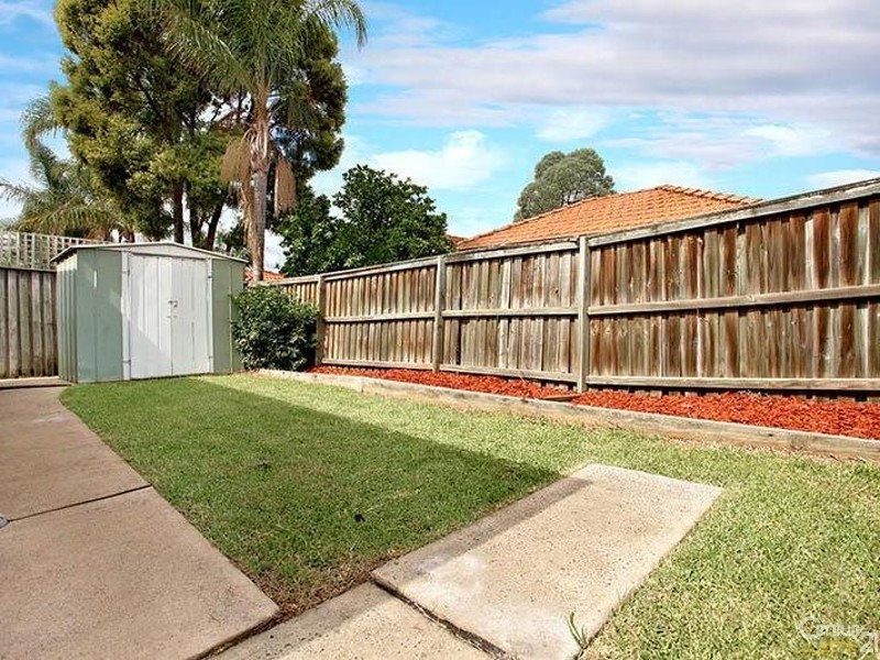 25 Warragamba Crescent, Bossley Park NSW 2176