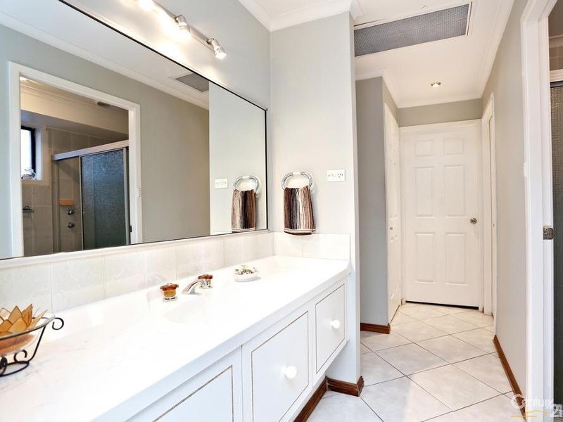 Bossley Park NSW 2176