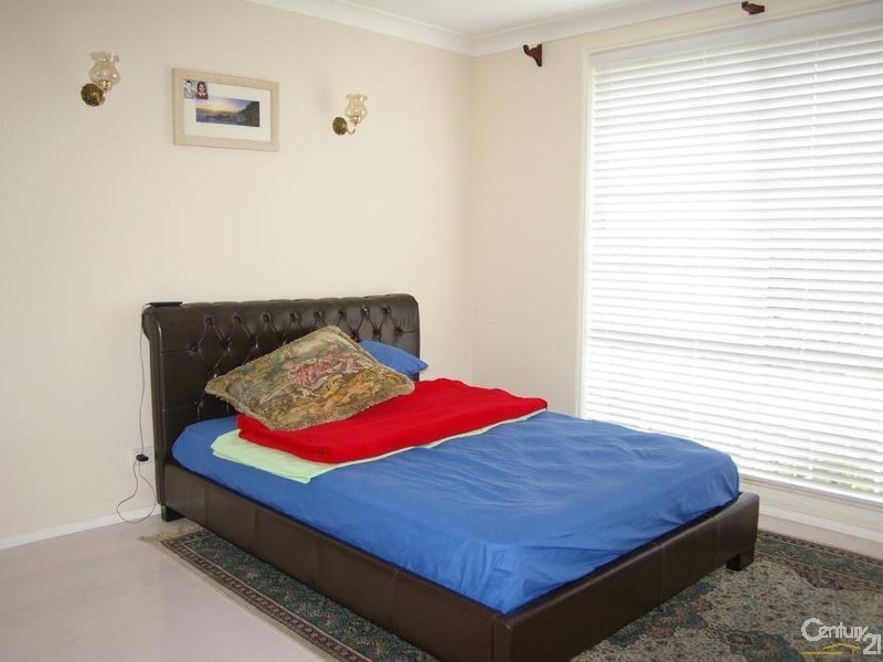 34 Dalpra Crescent, Bossley Park NSW 2176