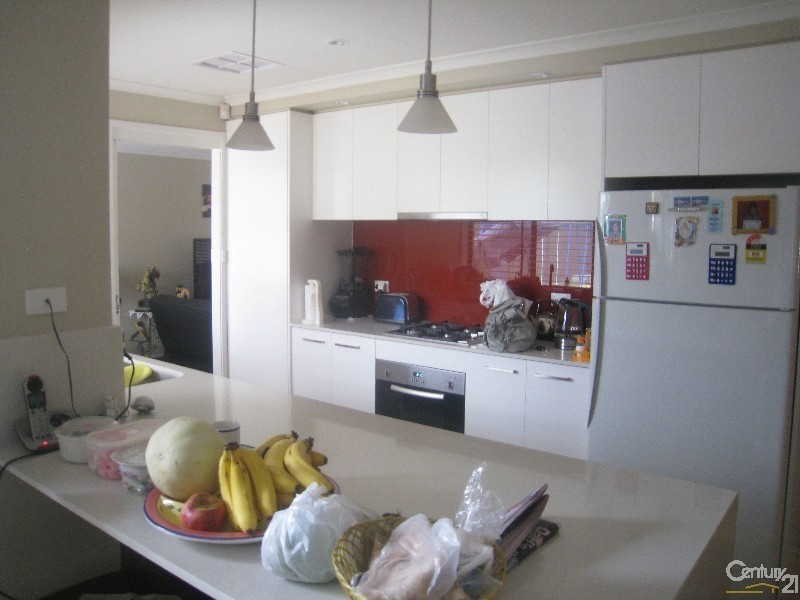 Edensor Park NSW 2176