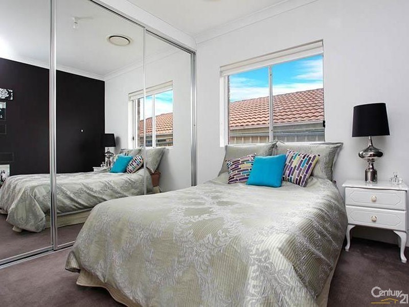 12 Niland Place, Edensor Park NSW 2176