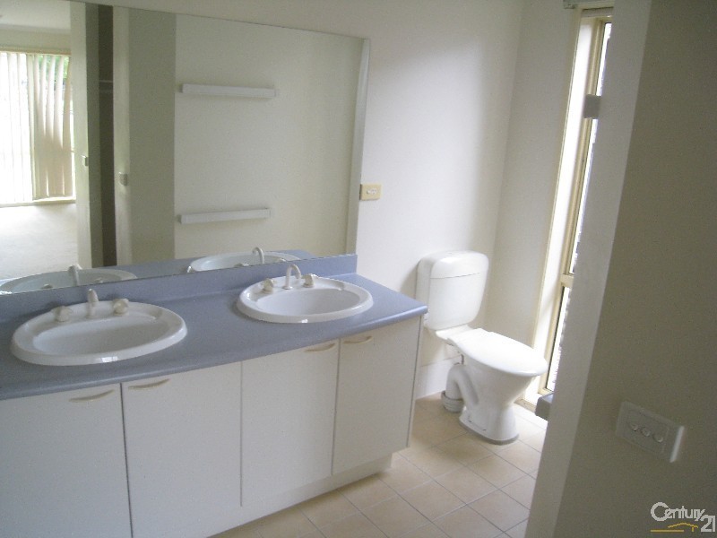 West Hoxton NSW 2171