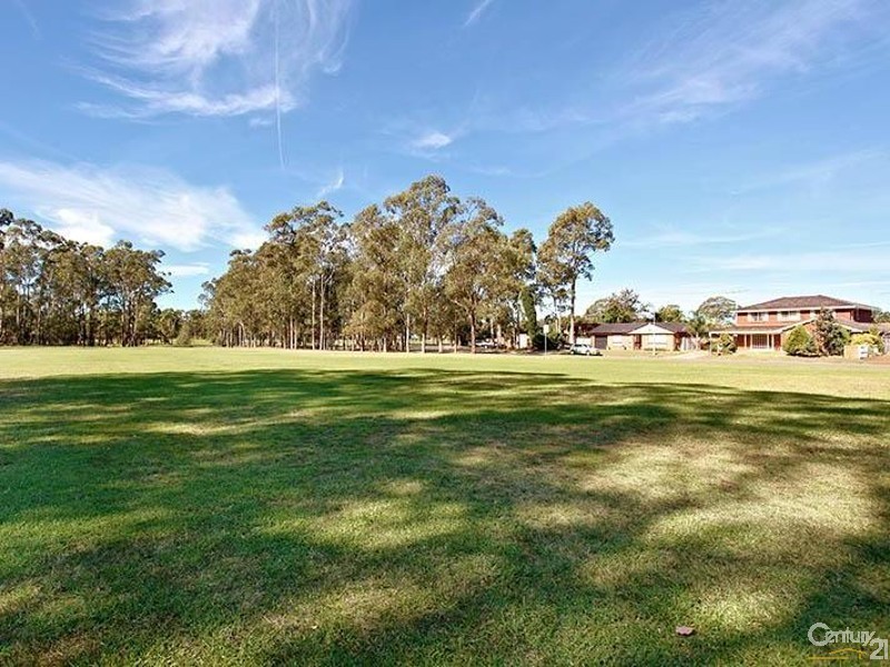 43 Arrowhead Road, Greenfield Park NSW 2176