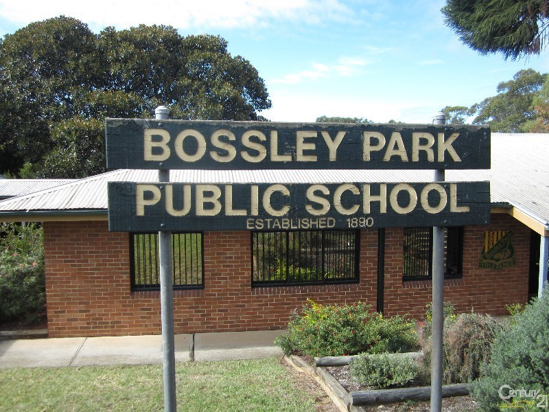 23 Marconi Road, Bossley Park NSW 2176