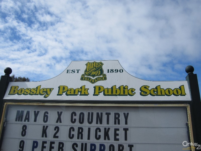 23 Marconi Road, Bossley Park NSW 2176