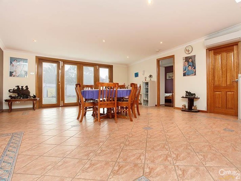44 Province Street, Abbotsbury NSW 2176