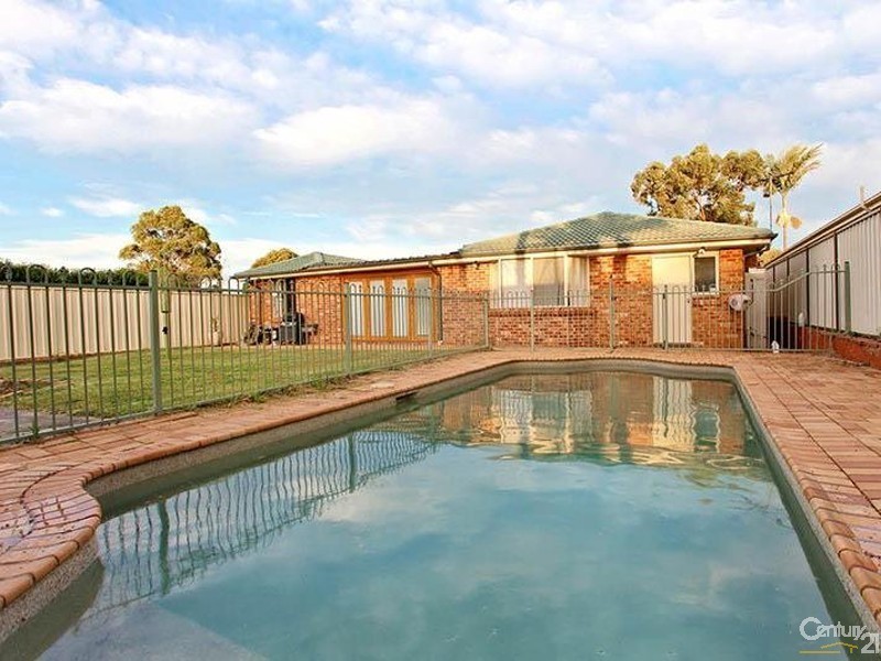 44 Province Street, Abbotsbury NSW 2176