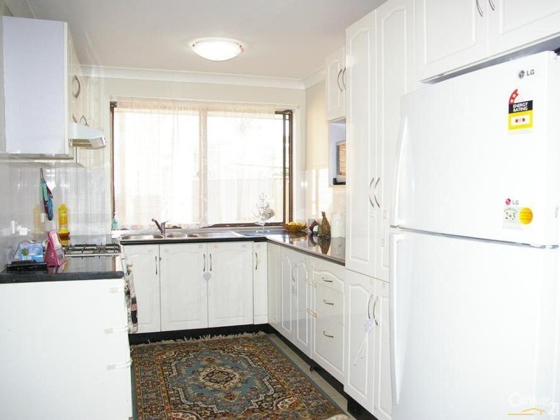 Edensor Park NSW 2176