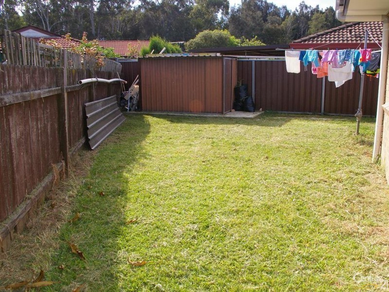 Edensor Park NSW 2176