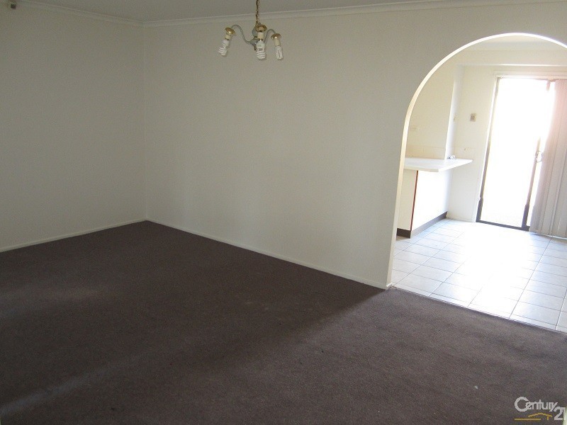 4 Franklin Place, Bossley Park NSW 2176