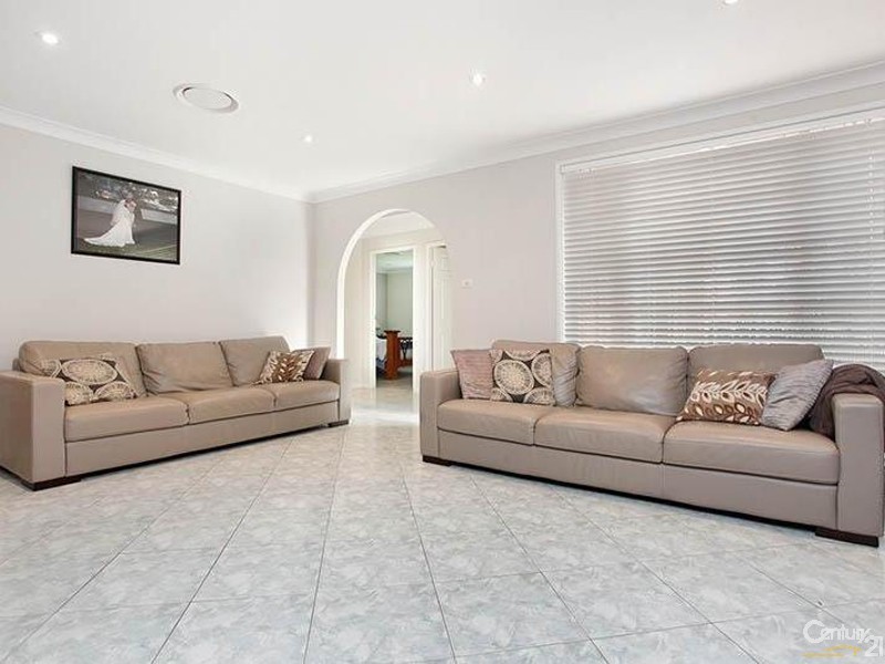 25 Triten Avenue, Greenfield Park NSW 2176