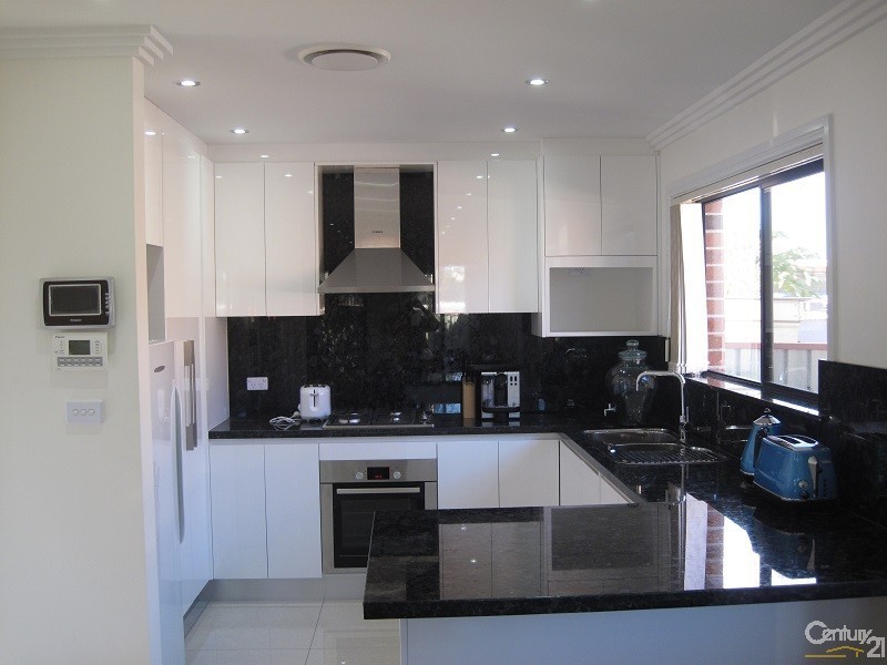 Fairfield West NSW 2165