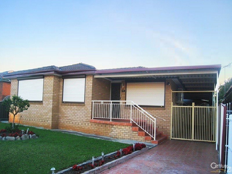 131 Mimosa Road, Bossley Park NSW 2176