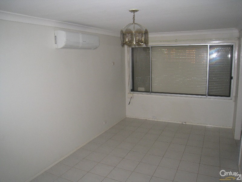 131 Mimosa Road, Bossley Park NSW 2176