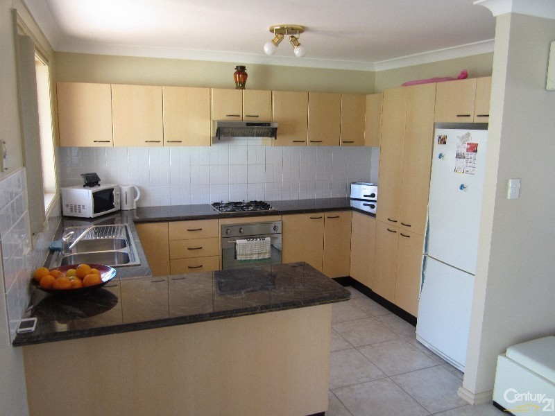 Edensor Park NSW 2176