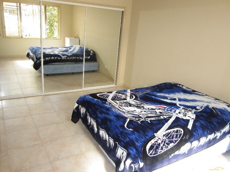 Edensor Park NSW 2176