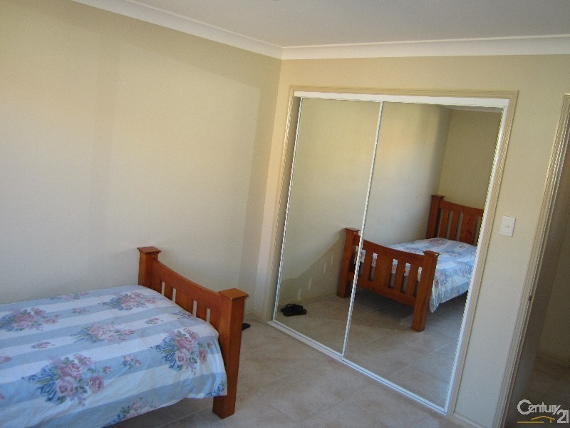 Edensor Park NSW 2176