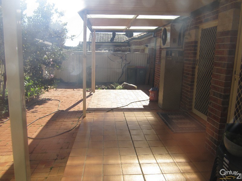 Edensor Park NSW 2176