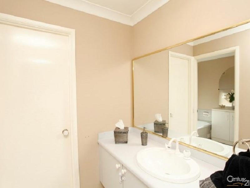 Bossley Park NSW 2176