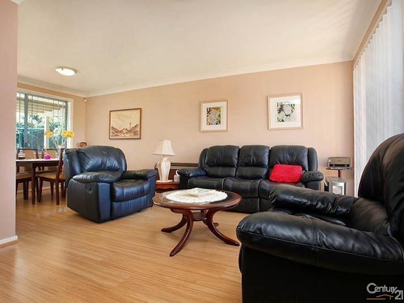 5 Dalpra Crescent, Bossley Park NSW 2176