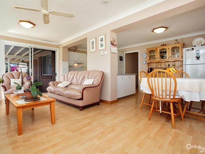 5 Dalpra Crescent, Bossley Park NSW 2176