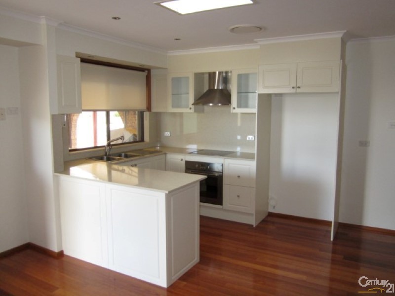 Edensor Park NSW 2176