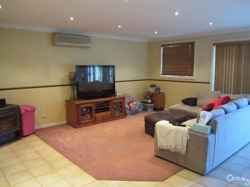 22 Tuncurry Street, Bossley Park NSW 2176