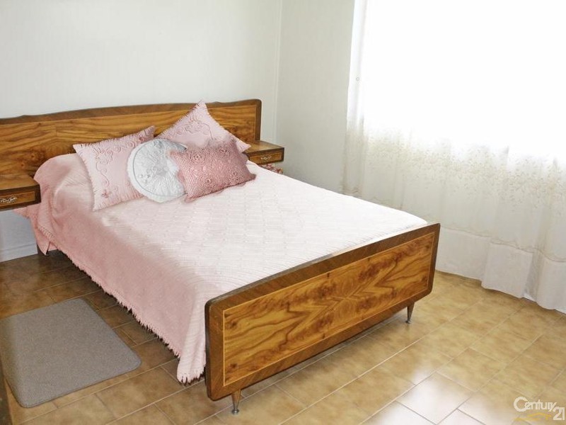 9 Winston Avenue, Guildford West NSW 2161