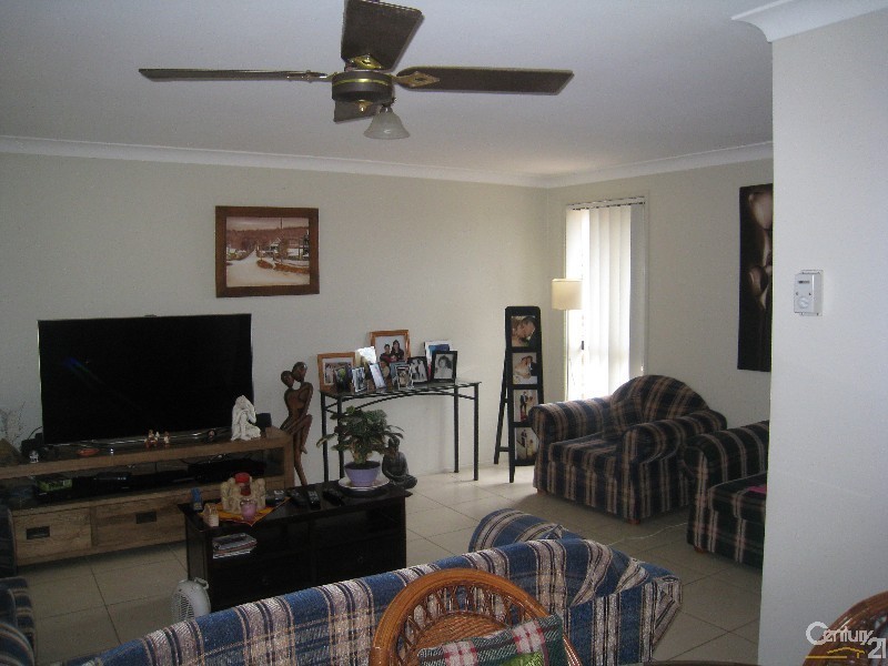 Edensor Park NSW 2176