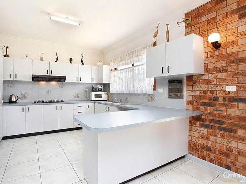 28 Anthony Street, Fairfield NSW 2165