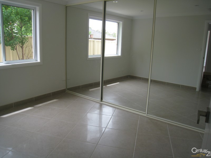 Edensor Park NSW 2176