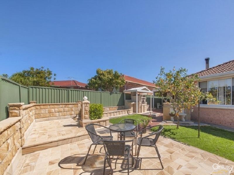Edensor Park NSW 2176