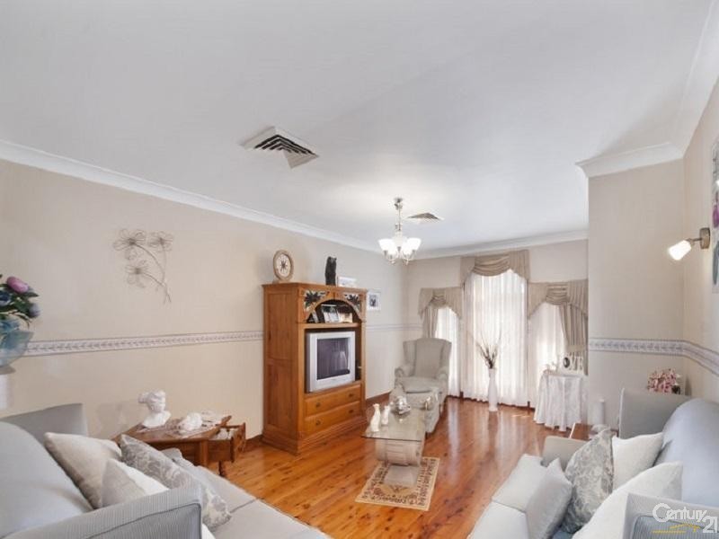 Edensor Park NSW 2176