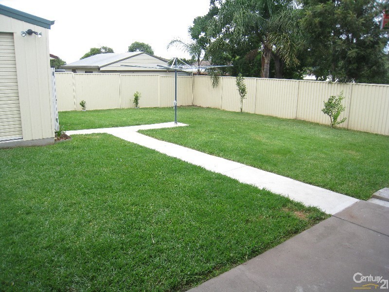 12 Hopkins Street, Wetherill Park NSW 2164