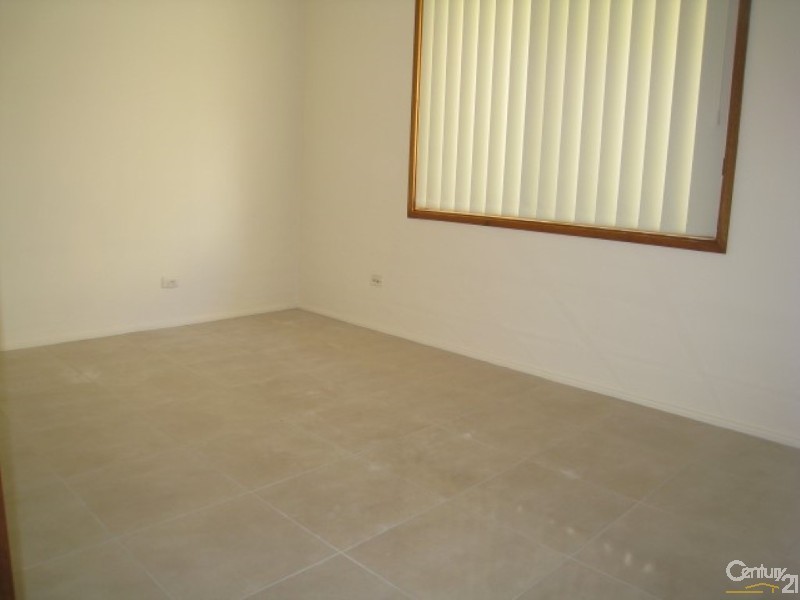 Edensor Park NSW 2176